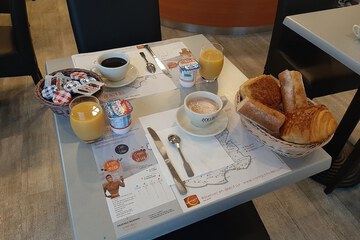 Breakfast meal