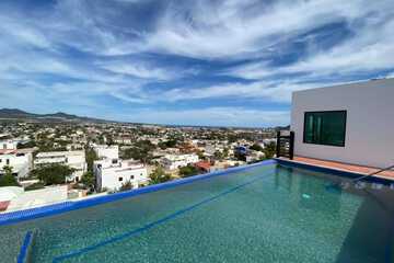 Infinity pool