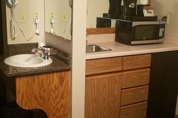 Bathroom sink