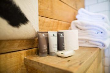 Bathroom amenities