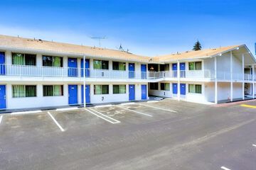 Motel 6 Tigard OR - Portland South - Lake Oswego