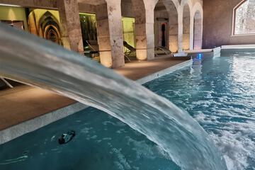 Pool waterfall