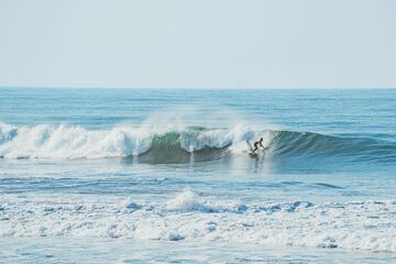 Surfing/boogie boarding