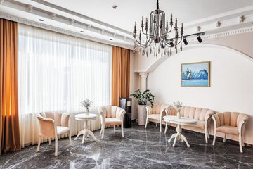 Lobby sitting area