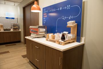 Breakfast/Coffee Service 27 of 37