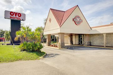 OYO Hotel Dundee by Crystal Lake