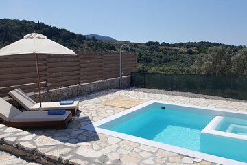 Private pool