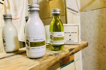 Bathroom amenities