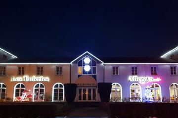 Front of property - evening/night