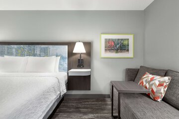 Room 9 of 40