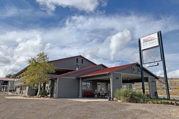 Red Ledges Inn