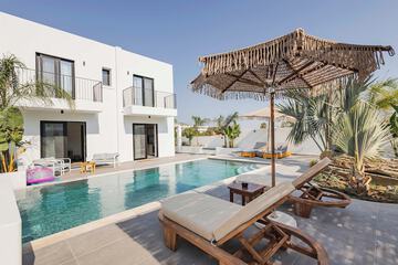 Private pool