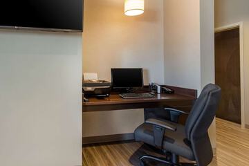 Business Center 48 of 51