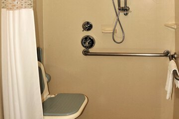 Room 25 of 46