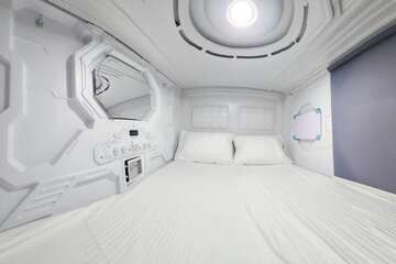 Capsule