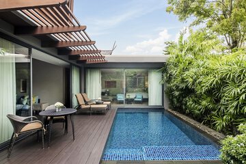 Private pool