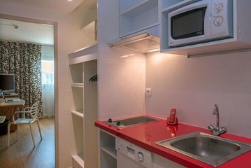 Private kitchenette