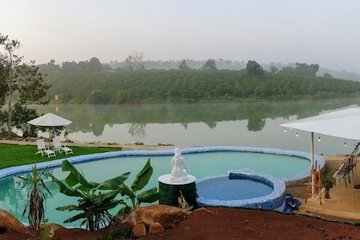 Poolside bar