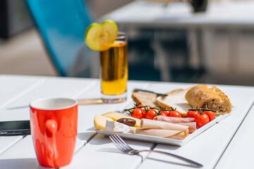 Breakfast area