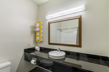 Room 18 of 32