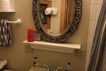Bathroom sink