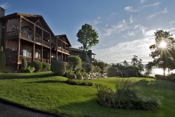 Lodges at Cresthaven