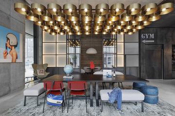 Lobby lounge