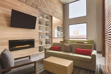 Hotel Interior 9 of 48