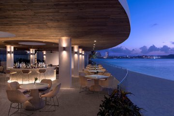 Beach bar