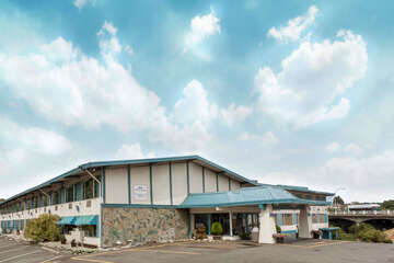 Howard Johnson Hotel Nanaimo Harbourside