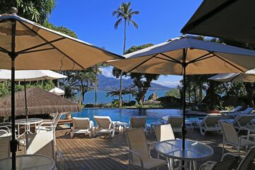Infinity pool