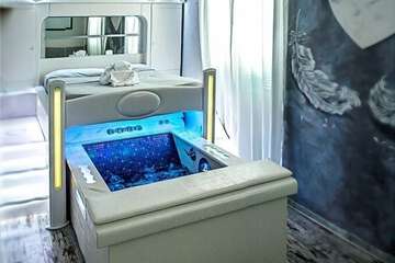 Jetted tub