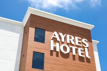 Hotel 2 of 90