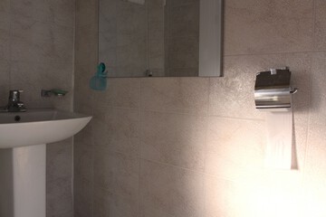 Bathroom sink