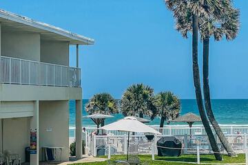 Ocean Court Beachfront Hotel