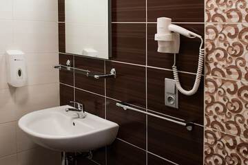 Bathroom sink