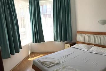 Photo 100