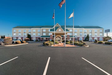 Country Inn & Suites by Radisson Findlay, OH