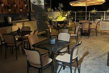 Photo 33