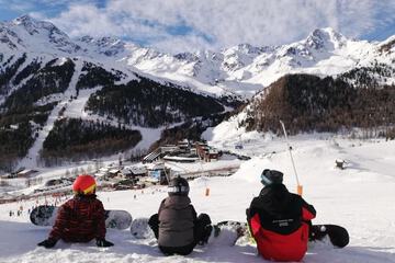 Skiing
