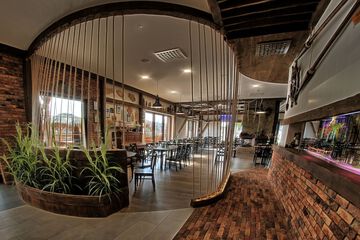 Food court