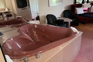 Jetted tub