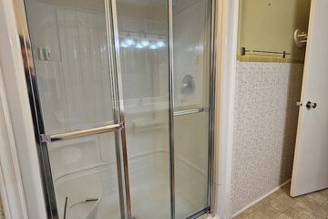 Bathroom shower
