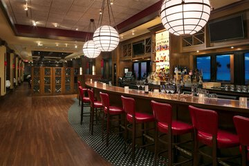 Lounge 118 of 134
