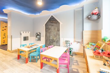 Children's play area - indoor