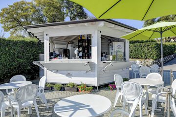 Beach bar