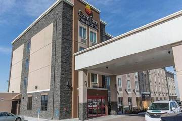 Comfort Inn & Suites Airport North