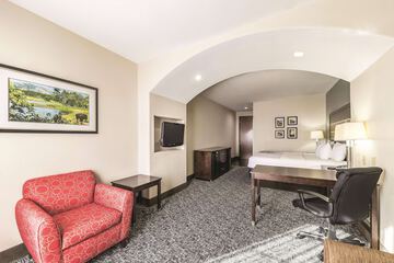 La Quinta Inn & Suites by Wyndham Tulsa - Catoosa Route 66