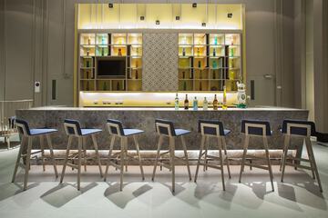 Poolside bar