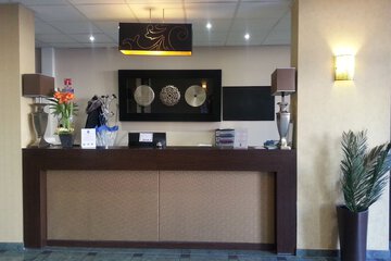 Concierge desk